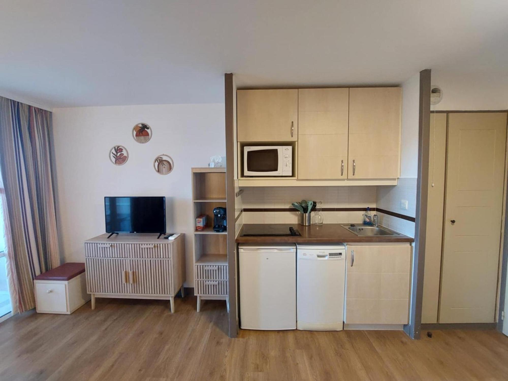 Cap Esterel Appartement Climatise Dans Le Centre Du Village Vacances Drammont エクステリア 写真