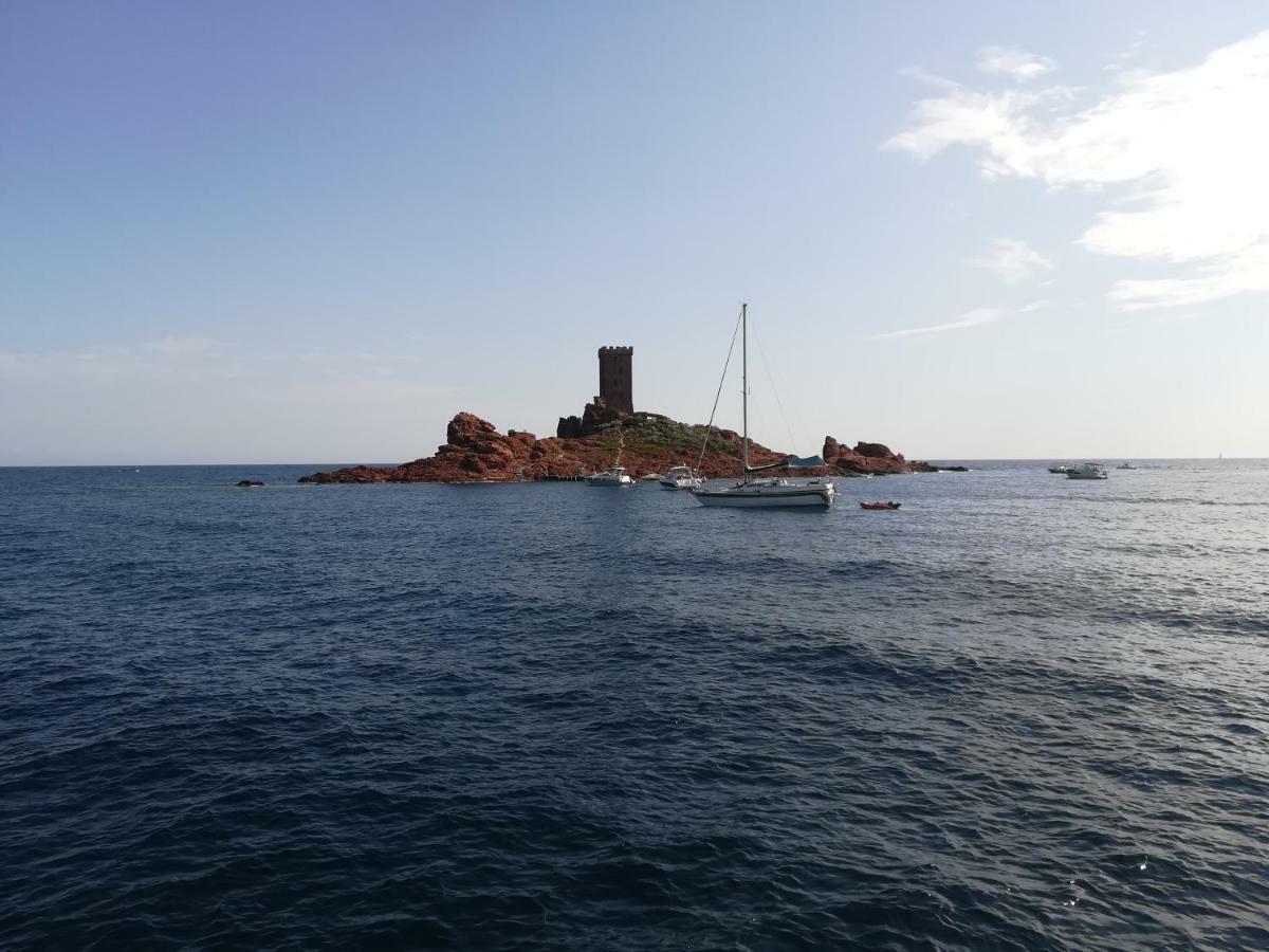 Cap Esterel Appartement Climatise Dans Le Centre Du Village Vacances Drammont エクステリア 写真