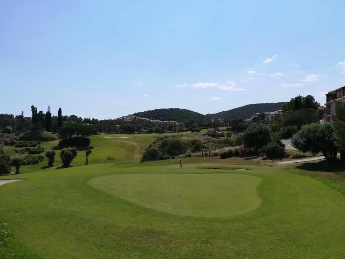 Cap Esterel Appartement Climatise Dans Le Centre Du Village Vacances Drammont エクステリア 写真