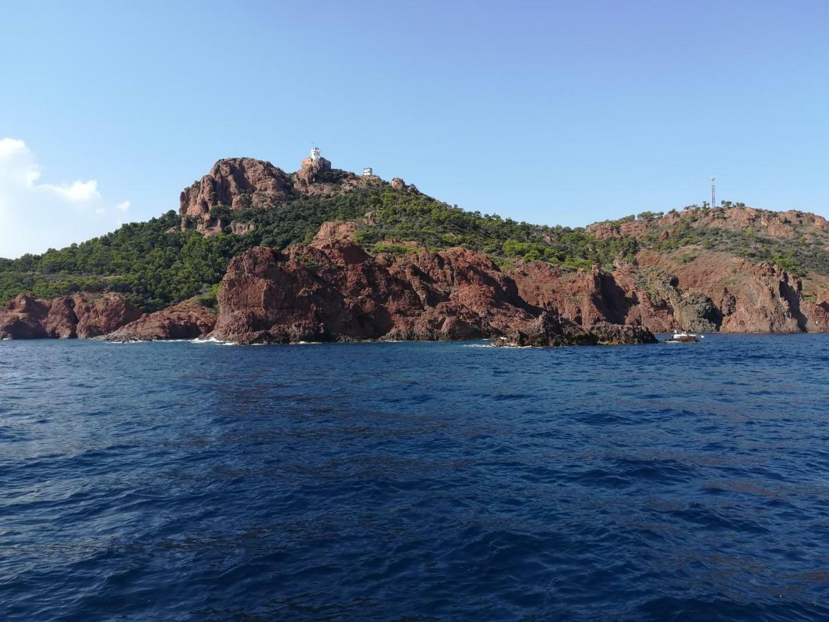 Cap Esterel Appartement Climatise Dans Le Centre Du Village Vacances Drammont エクステリア 写真