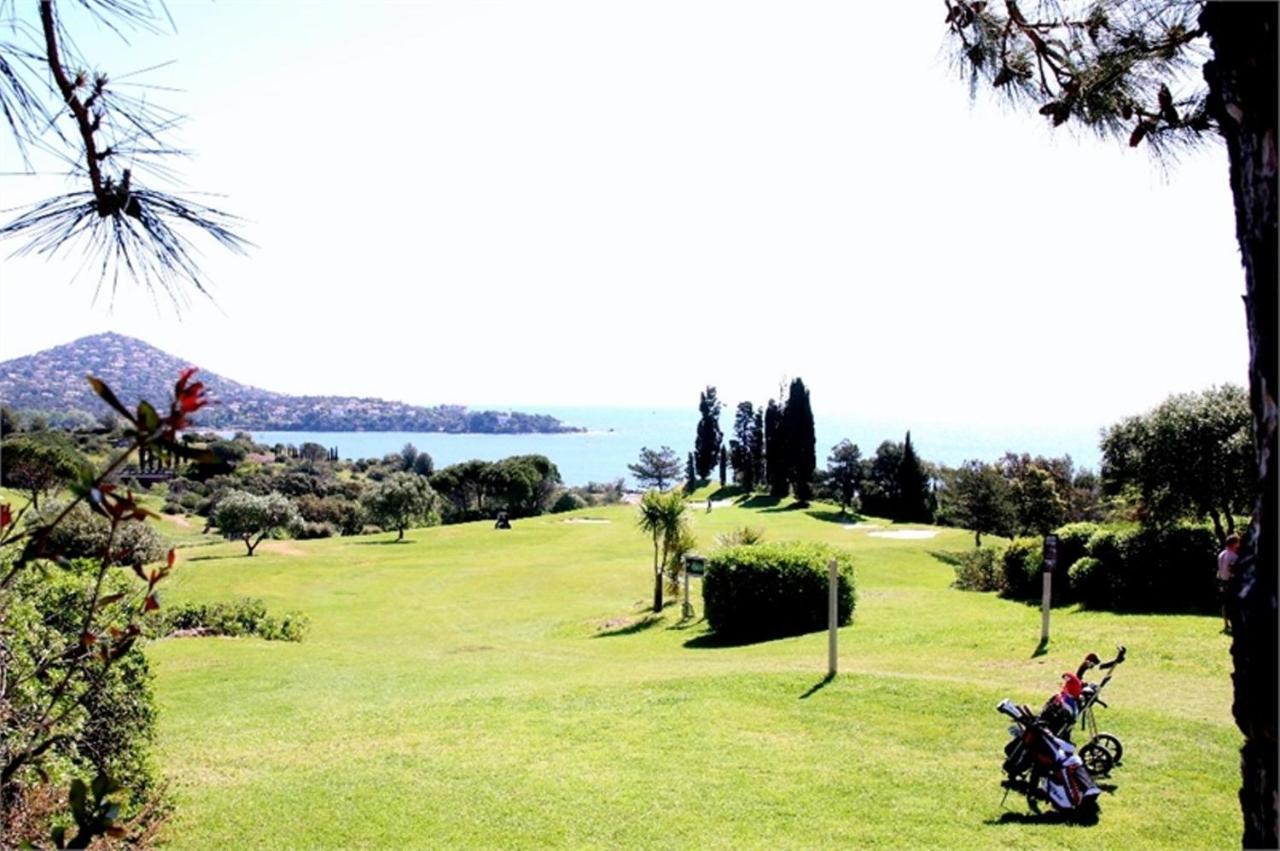 Cap Esterel Appartement Climatise Dans Le Centre Du Village Vacances Drammont エクステリア 写真